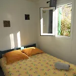 Village 17 gites, Piscine, Restaurant , 2 gites avec SPA, 4km de Conques Hébergement de vacances