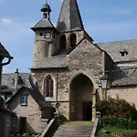 Village 17 gites, Piscine, Restaurant , 2 gites avec SPA, 4km de Conques Conques