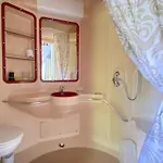 Village 17 gites, Piscine, Restaurant , 2 gites avec SPA, 4km de Conques