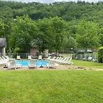 Village 17 gites, Piscine, Restaurant , 2 gites avec SPA, 4km de Conques Hébergement de vacances Conques