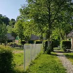 Dom wakacyjny Village Nature, 19 Gites, Piscine, Jacuzzi Prive, Restaurant, A 4km De Conques