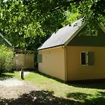 Village Nature, 19 Gites, Piscine, Jacuzzi Prive, Restaurant, A 4km De Dom wakacyjny Conques