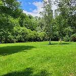 Village Nature, 19 Gites, Piscine, Jacuzzi Prive, Restaurant, A 4km De * Conques