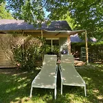 Σπίτι διακοπών Village Nature, 19 Gites, Piscine, Jacuzzi Prive, Restaurant, A 4km De Conques