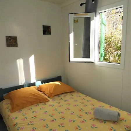 Village 17 Gites, Piscine, Restaurant , 2 Avec Spa, 3km De Holiday home