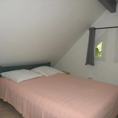 Village Nature, 19 Gites, Piscine, Jacuzzi Prive, Restaurant, A 4km De 度假居 *