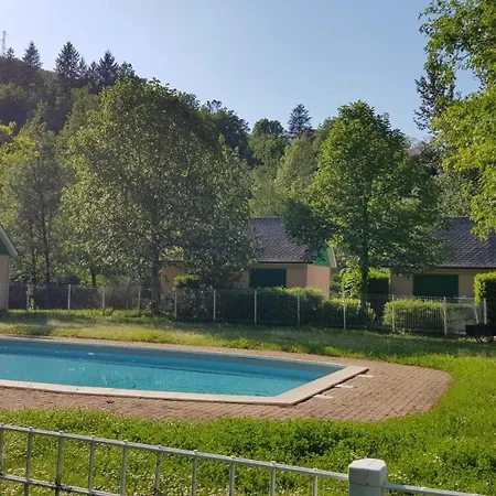 Village Nature, 19 Gites, Piscine, Jacuzzi Prive, Restaurant, A 4km De 度假居 孔克