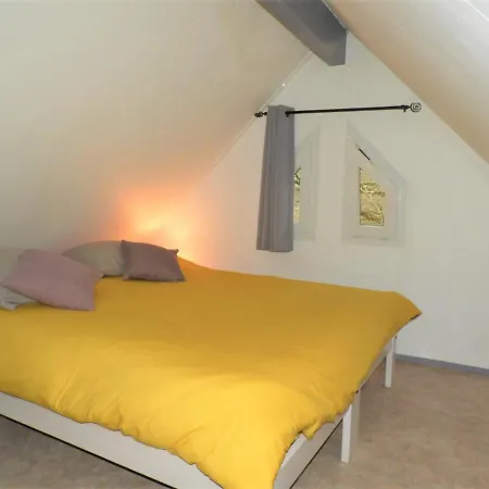 Village 17 Gites, Piscine, Restaurant , 2 Avec Spa, 4km De