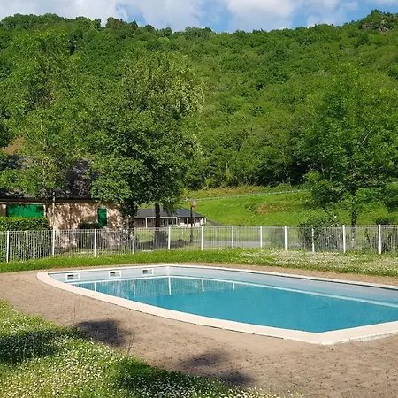 Holiday home Village 17 Gites, Piscine, Restaurant , 2 Avec Spa, 3km De
