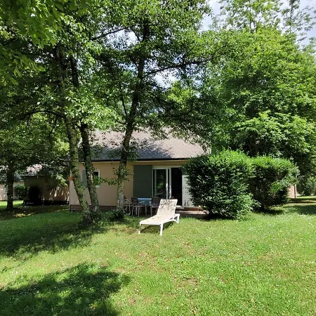 Village 17 Gites, Piscine, Restaurant , 2 Avec Spa, 3km De Holiday home *