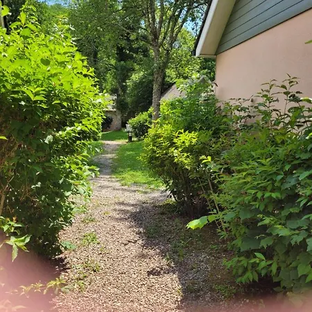 Village 17 Gites, Piscine, Restaurant , 2 Avec Spa, 4km De