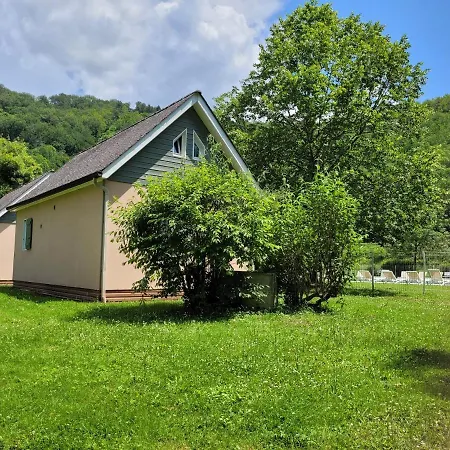 Gites Famille, Gites Avec Spa, Piscine, Restaurant, Avec Navette Pour Conques,4Km, Sur Demande בית נופש