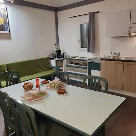 17 Gites Famille,Ou 2 Gites Avec Spa, Piscine, Restaurant, 4Km De Conques,Navette Sur Demande Prázdninový dům *
