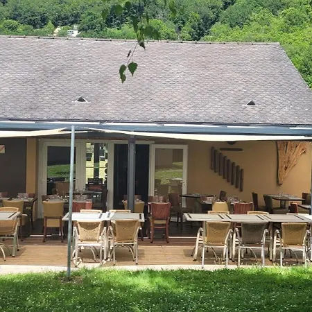 Village 17 Gites, Piscine, Restaurant , 2 Avec Spa, 3km De Holiday home