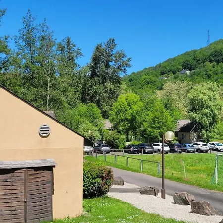 Holiday home Village 17 Gites, Piscine, Restaurant , 2 Avec Spa, 3km De