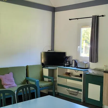 Village 17 Gites, Piscine, Restaurant , 2 Avec Spa, 3km De Conques