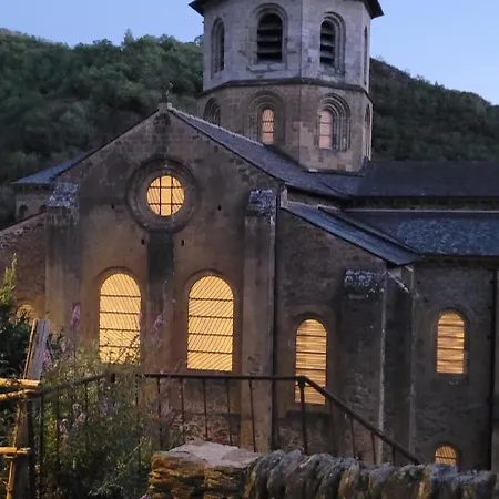 Сasa de vacaciones 17 Famille,ou 2 Avec Spa, Piscine, Restaurant, 4km De Conques,navette Sur Demande