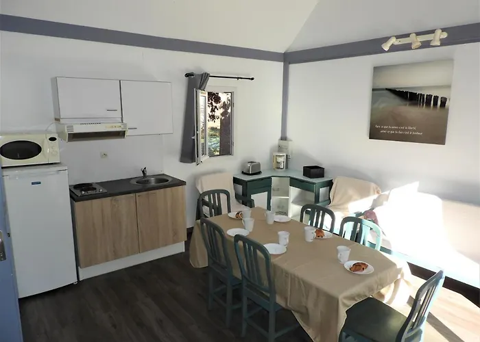 Village 17 Gites, Piscine, Restaurant , 2 Avec Spa, 4km De Feriehus Conques