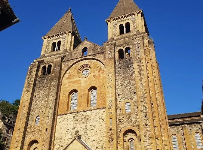 Village 17 Gites, Piscine, Restaurant , 2 Avec Spa, 4km De Feriehus