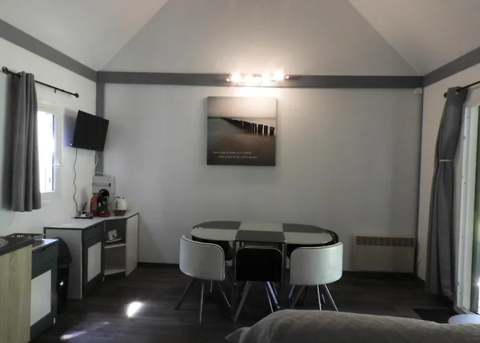 Village 17 Gites, Piscine, Restaurant , 2 Avec Spa, 4km De * Conques