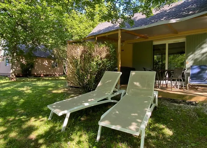 Village 17 Gites, Piscine, Restaurant , 2 Avec Spa, 4km De Feriehus